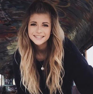 Meet your Posher, Zoe